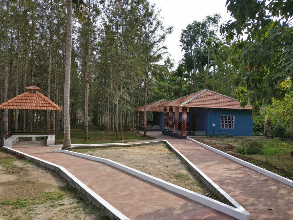 The Shades Holiday Homes Kushālnagar Buitenkant foto